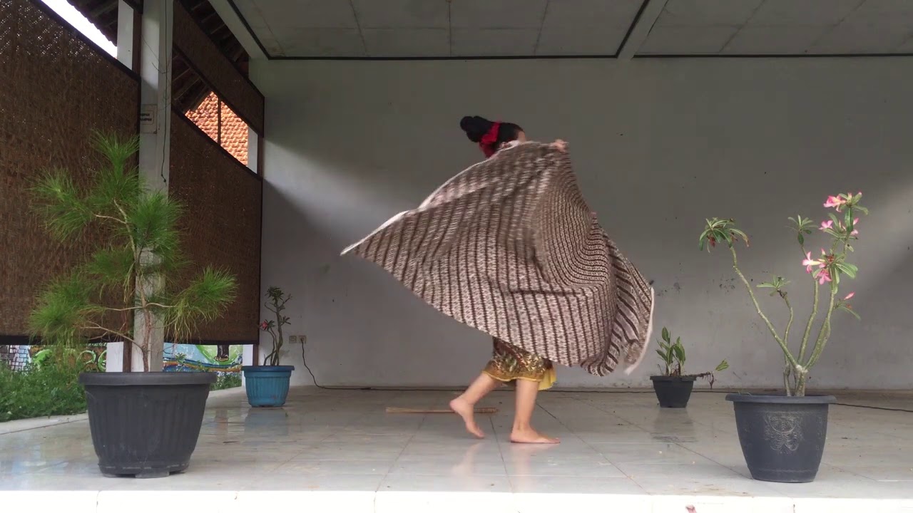 TARI KREASI_FIRLY BERLIAN_PRAMESTI_SMAN 3 SLAWI_KAB. TEGAL_PROV. JAWA TENGAH