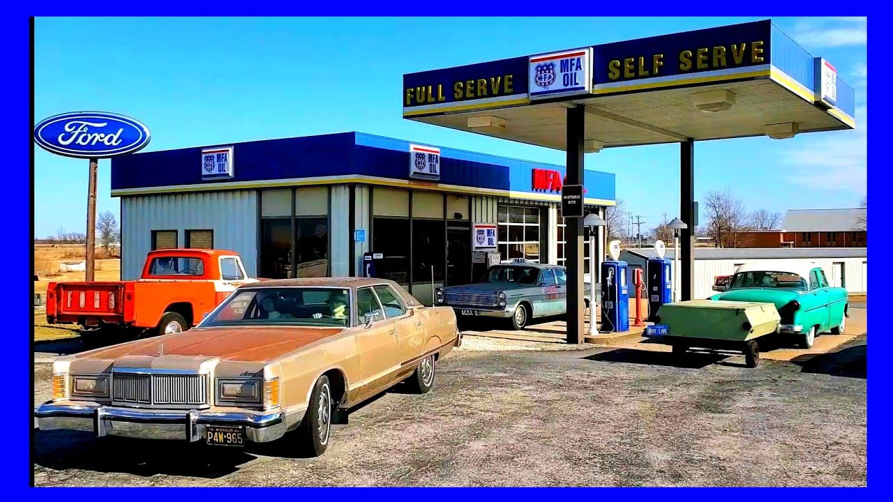 The Creepy Mannequin Gas Station Beside A Cemetery! YouTube