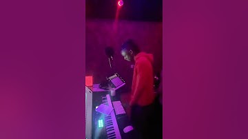 Sound Design in Krizbeatz Studio ( Making Samples )