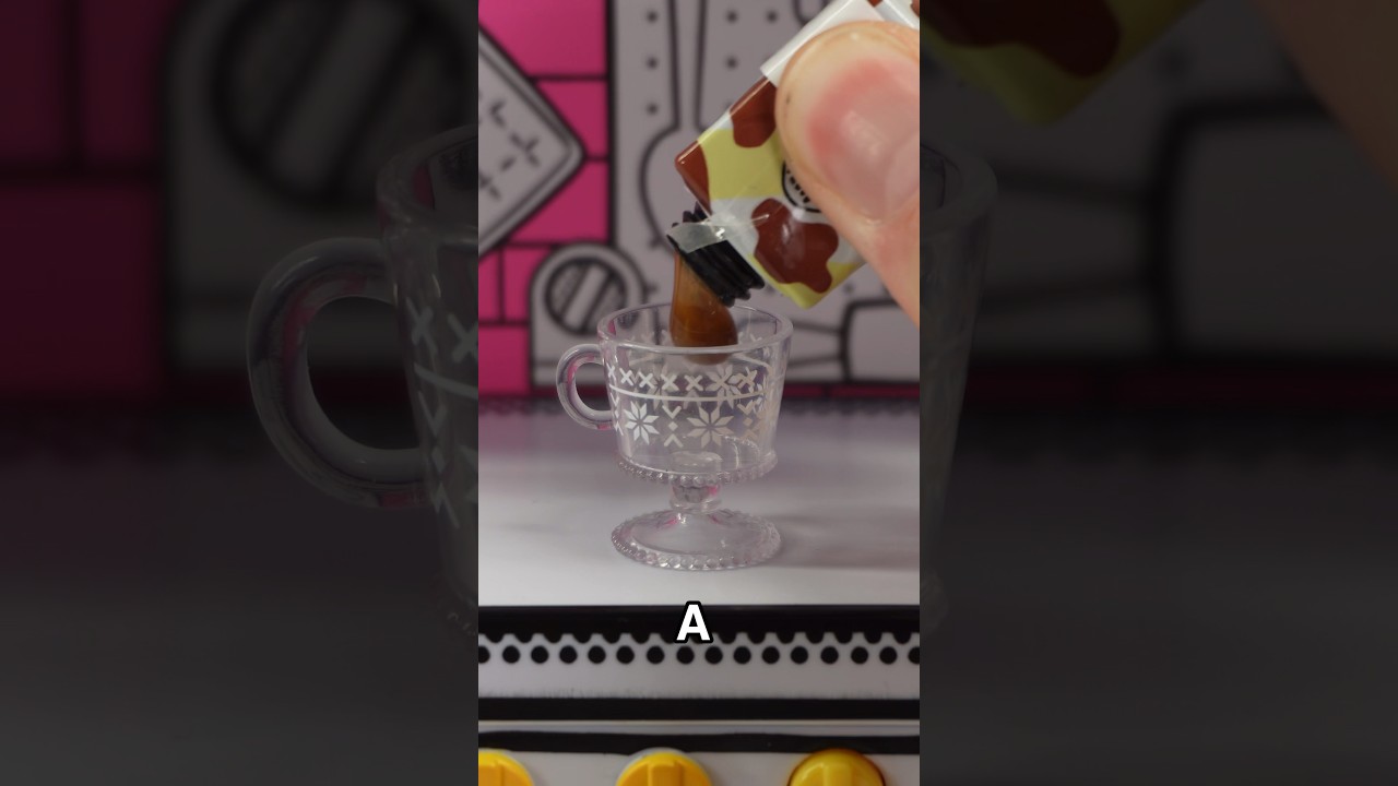 Making miniature hot chocolate (miniverse make it mini holiday) Day 2 