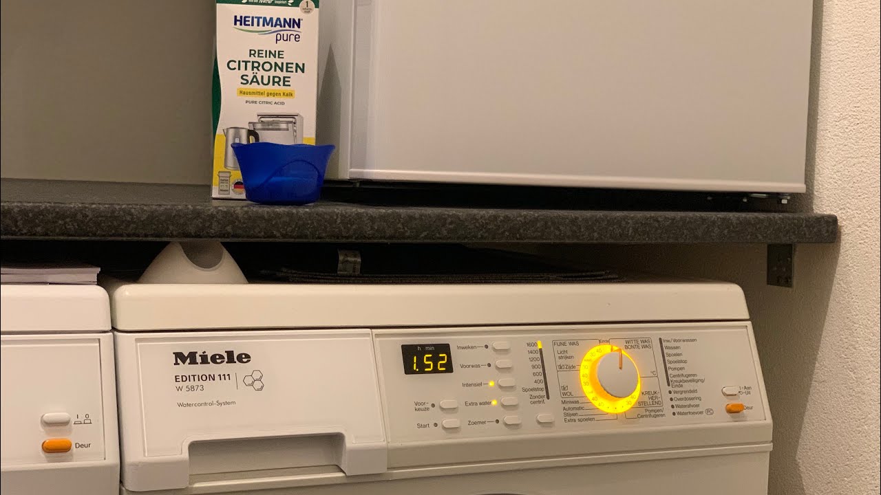 Miele W2573 Maintenance wash! YouTube