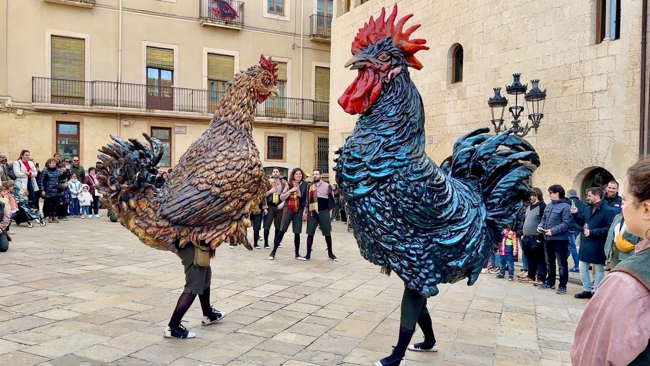 El Gall Tomasot i la Gallina Ballarica - XXVIIa Mostra de Bestiari Festiu de Ploma