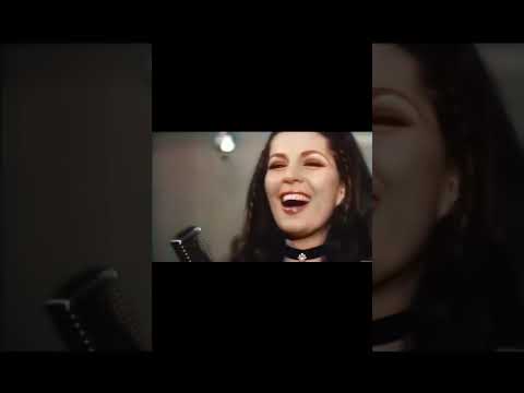 فروزان اجرای ترانه لب کارون با صدای عهدیه در فیلم حیدر