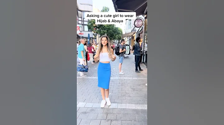 This girl tried hijab for the first time and she loved it! Mashallah she looks beautiful in hijab