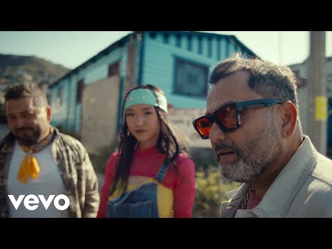 Alberto Y Roberto, La Coreañera - Perro Lobo