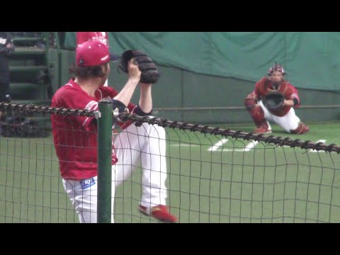 楽天 瀧中瞭太が試合前にブルペンで投球練習　西武 vs 楽天　2025年8月9日(土)　ベルーナドーム