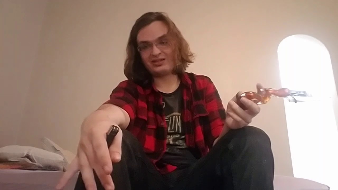 Dry pipes vs water pipes (bongs)