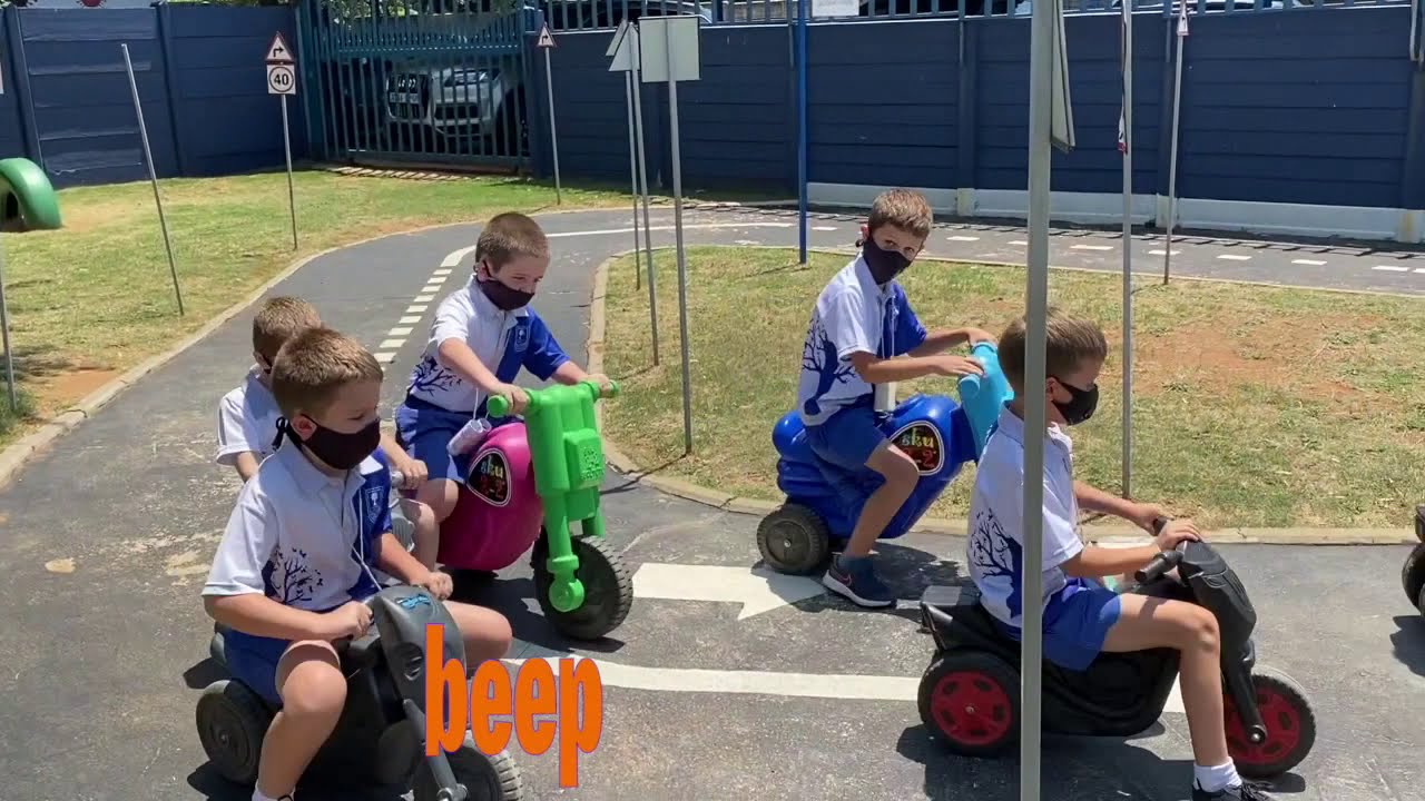 We're going on a Wild Walk | We're going on a lion hunt | Nursery rhymes |