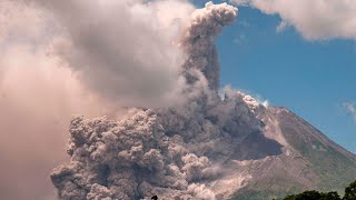 California Levee Breaks, Forcing 1,700 To Evacuate - Merapi Explodes Threatening Village&#39;s - Aliens