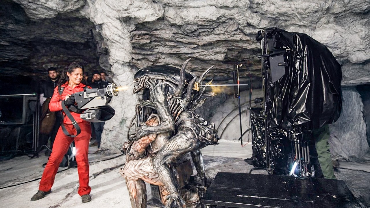 Alien vs. Predator (2004) Behind The Scenes | Making of | AVP