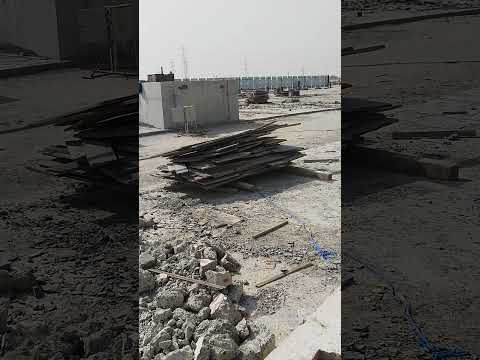 breaking scaffold at