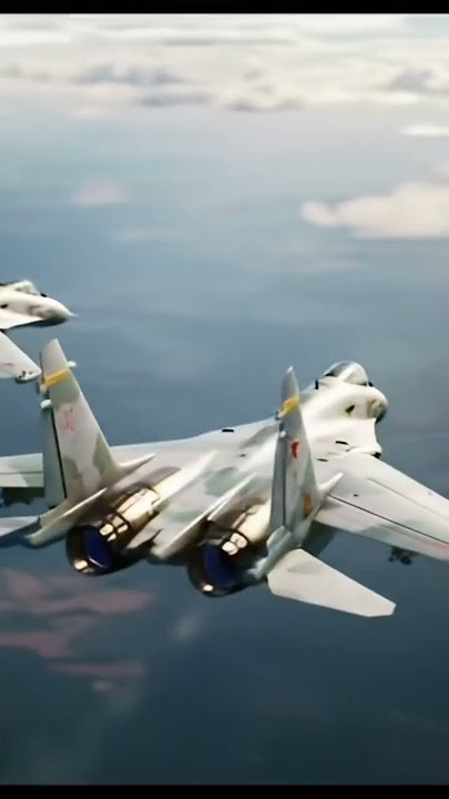 Insane! SU-35 Fighter Jets Show Off Epic Aerial Maneuvers