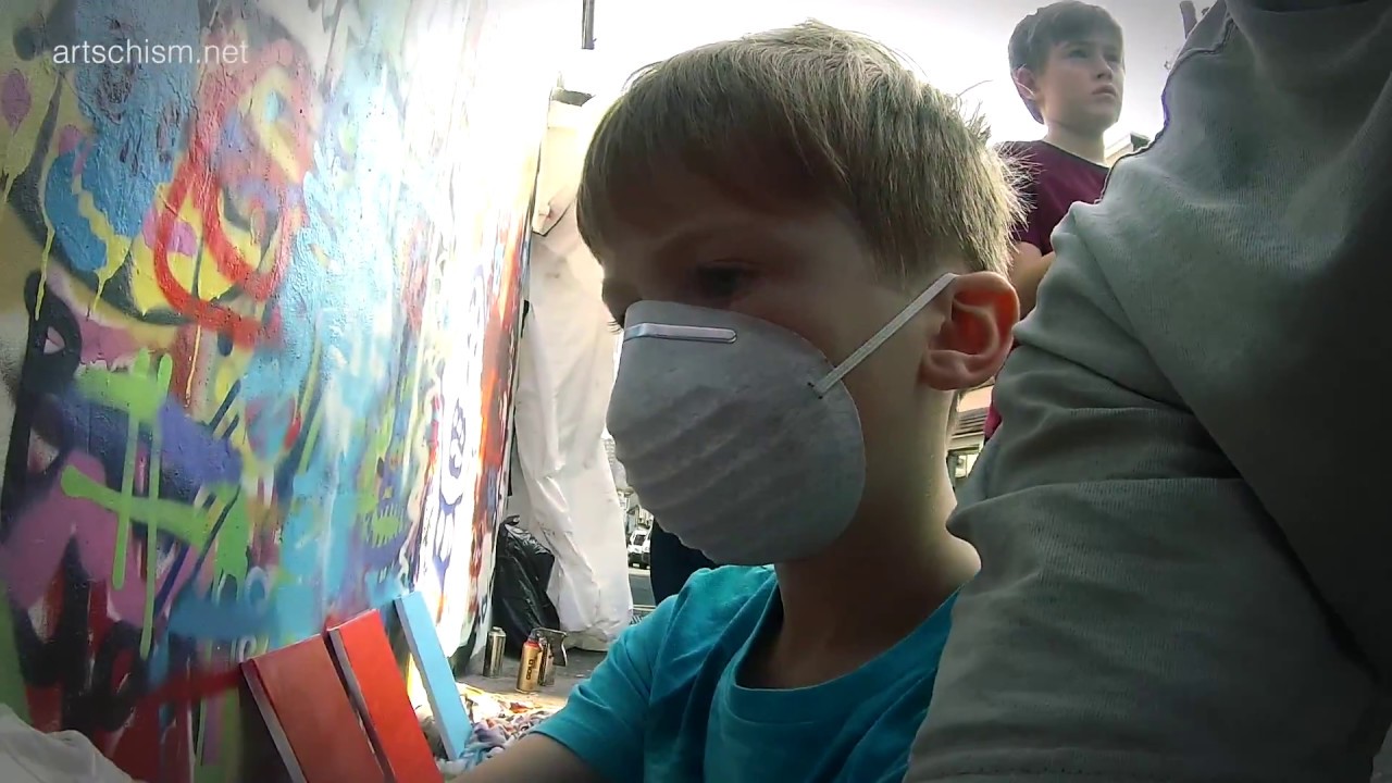 Spray painting class at Art Schism in Brighton run by Sinna1