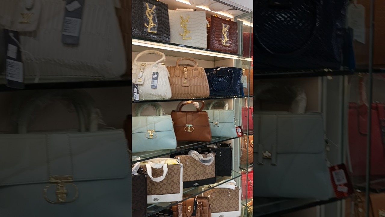 Beautiful bags on Metro | Elegant and trendy bags on Metro