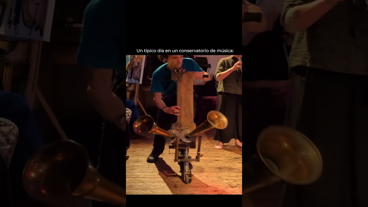 Un Día Típico En Una Academia De Música #shorts #memes #musician #bass #guitar #guitarist