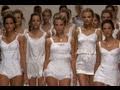 Dolce  gabbana spring 2011  supermodels backstage  modtv