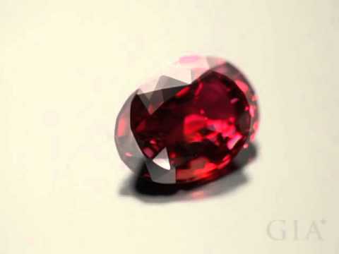 Video: Spinel mana yang sering salah diidentifikasi sebagai ruby?