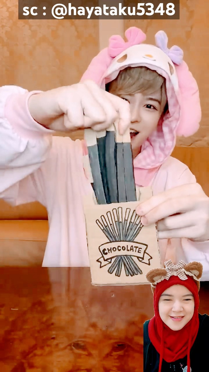beda cara makan pocky‼️