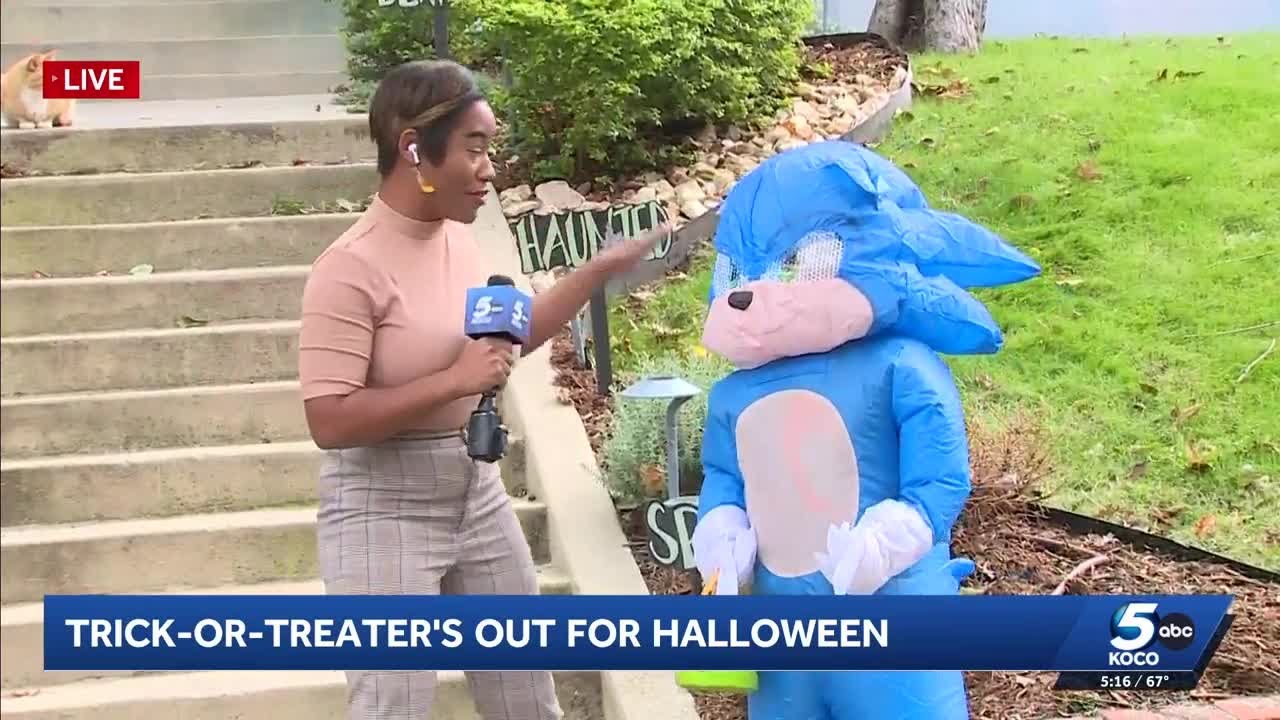 Trick-or-treating in Oklahoma City's historic Mesta Park