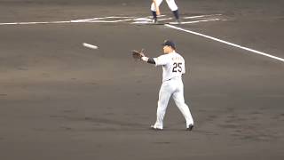 巨人 村田 修一 『守備も華麗に! 長嶋さんを彷彿させる動きのよさ』 vs 阪神 2017年9月20日甲子園球場 村田修一 検索動画25 巨人 村田 修一 『守備も華麗に! 長嶋さんを彷彿させる動きのよさ』 vs 阪神 2017年9月20日甲子園球場 村田修一 検索動画 25