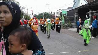 Drum Band Yang Sangat Menggetarkan Hati.. Di Waktu Penampilan.