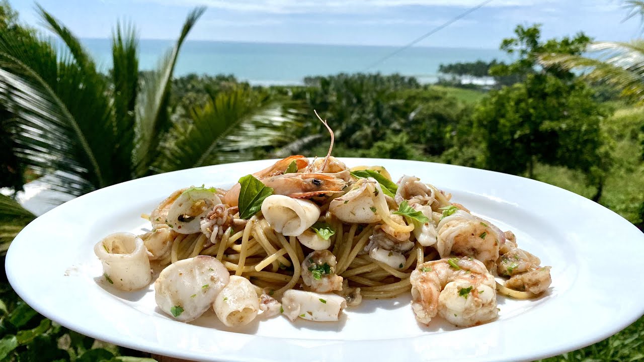 Espaguetis con Calamares y Gambas o Camaron