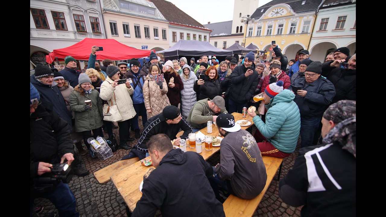 První zabijačkové hody zaplnily Mírové náměstí