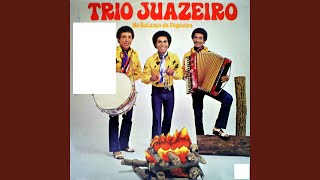 Video thumbnail of "Trio Juazeiro - Tem Quem Reze por Mim"