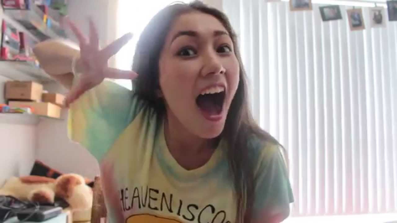 Video pertama Devina!