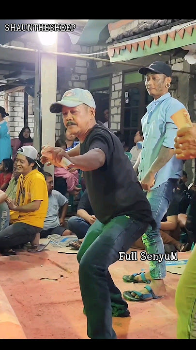 intan affifah dijogetin pakde viral wenak #shortvideo #dangdut #beranda #biduancantik #laut