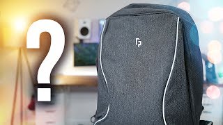 What's in my Travel Tech Backpack 2017!