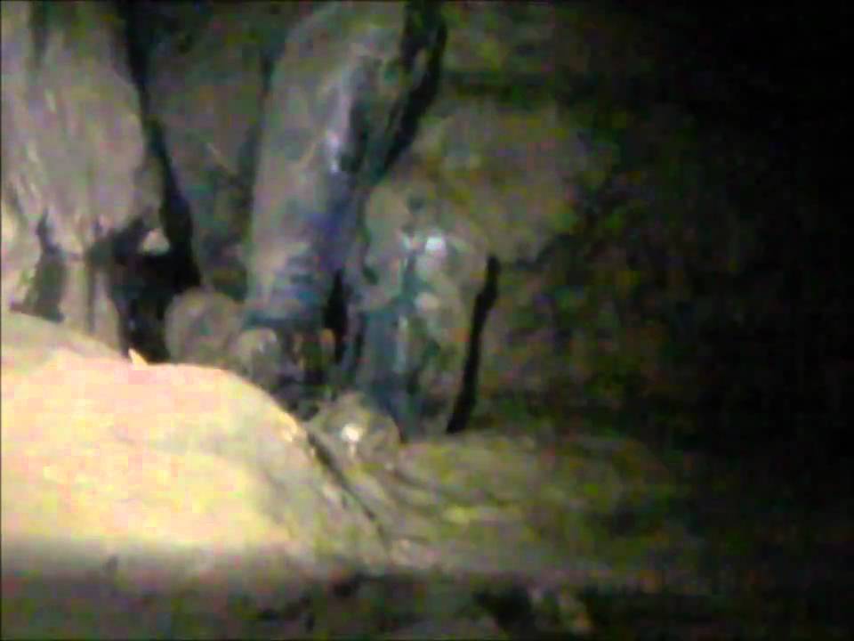 Estrecheces en Cueva Vallina