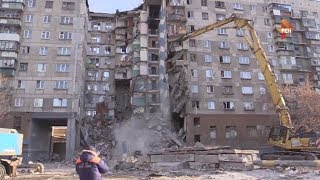 Последствия взрыва газа в жилом доме в Магнитогорске