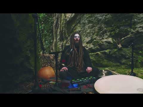 Waagal - Aṣṭottaraśata अष्टोत्तरशत || Throatsinging Live looping Percussions