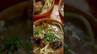 Mì tươi thịt bò &amp; bánh bột chiên #cuộcsốngtâytạng