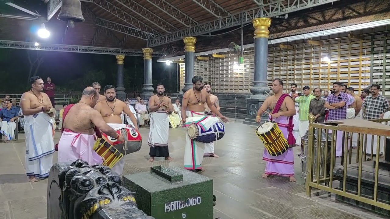 ഒരു വെടിക്കെട്ട് കേളി- ഏലൂർ അരുൺദേവ് വാരൃർ, ഏലൂർ ബിജു,മട്ടന്നൂർ ശ്രീരാജ്,ചിറക്കൽ നിധീഷ്