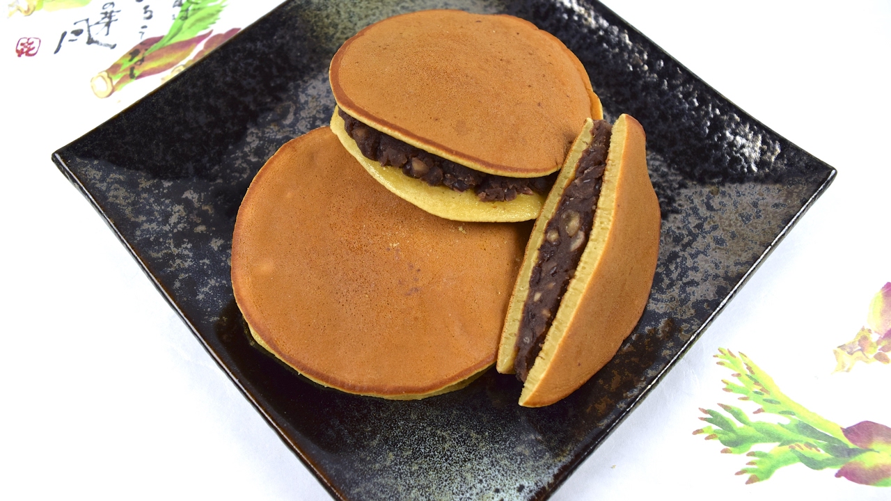 Dorayaki Japanese Sweet Bean Pancake Recipe Oishiy cooking recipe