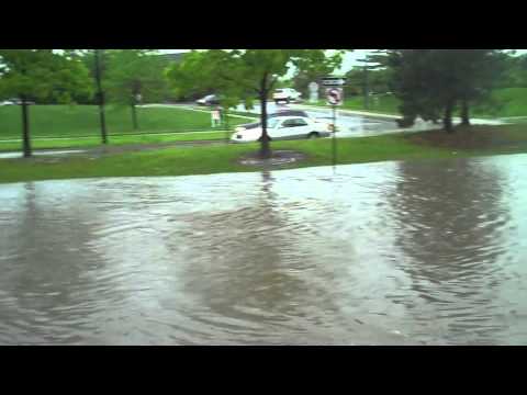 Eisenhower Parkway flooded as storms pound Ann Arb...
