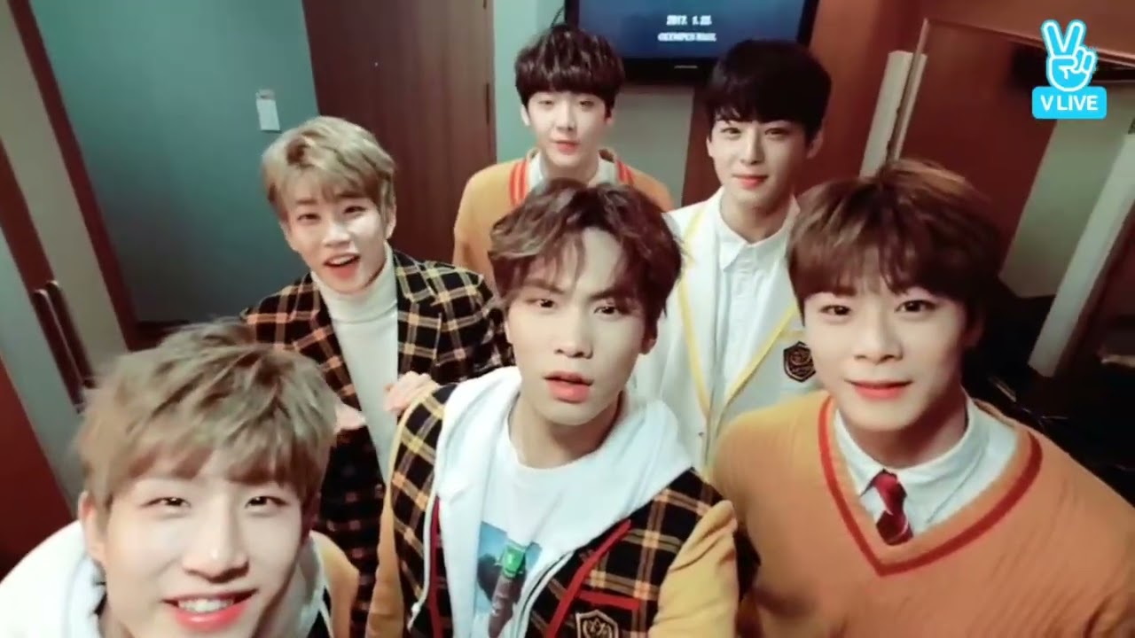 ASTRO Cha Eun Woo (차은우) VLive | 170122 |