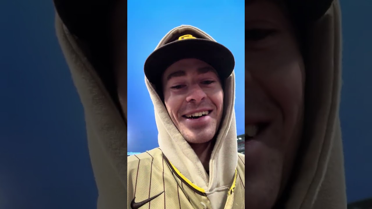 Reaction from Fenway! Padres beat Red Sox