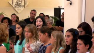 Video thumbnail of "Grita comigo - Coro Juvenil de Oliveirinha"
