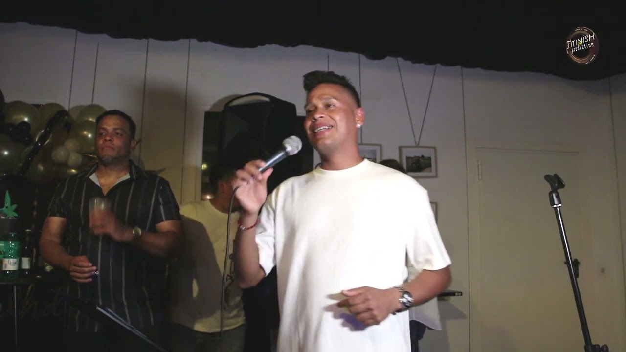 Renzo Padilla - Como Amigos Como Amantes - Cumpleaños del Gallo - Santander