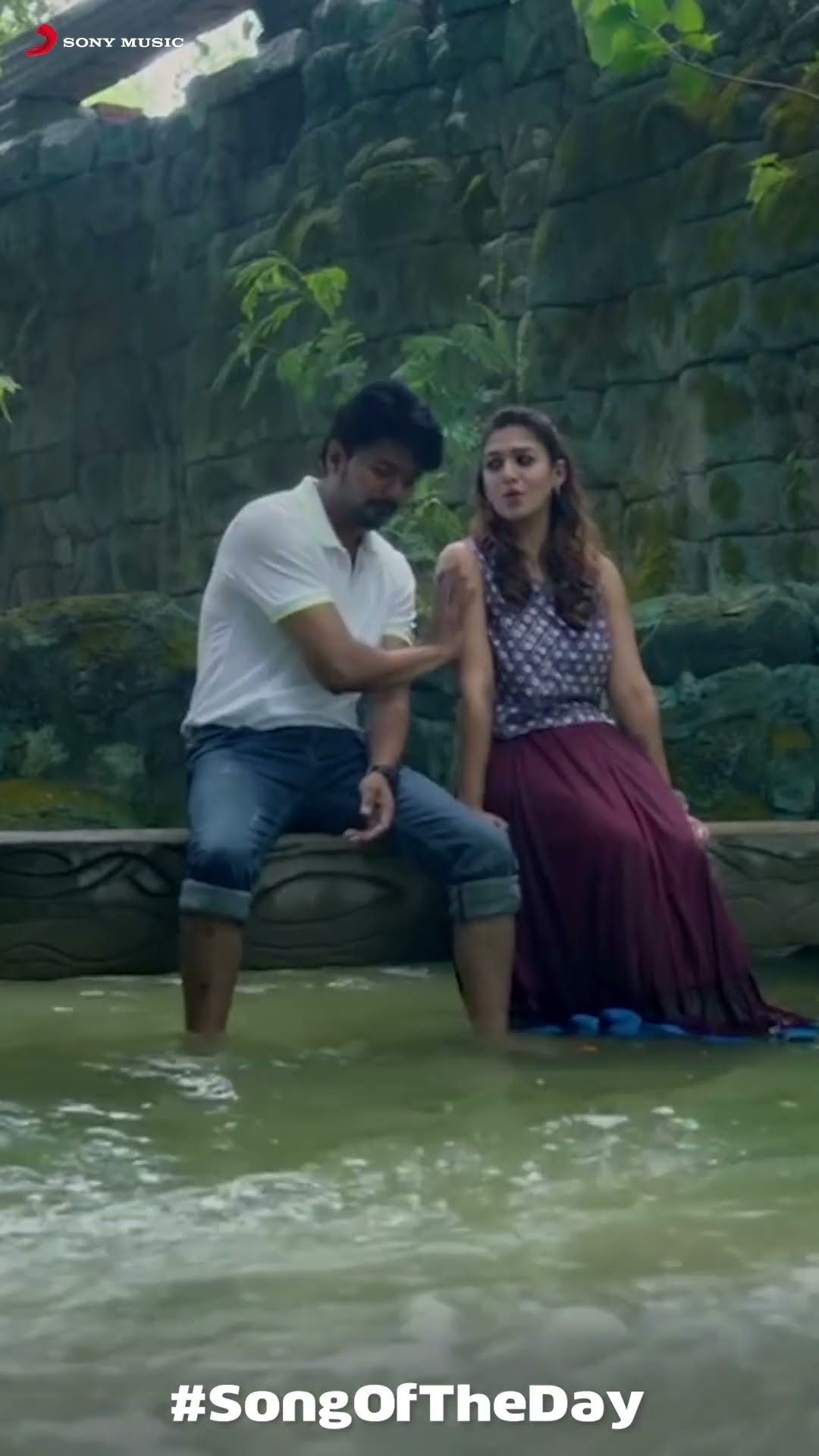 Bigil - Unakaga (Tamil) | Thalapathy Vijay, Nayanthara | A.R Rahman