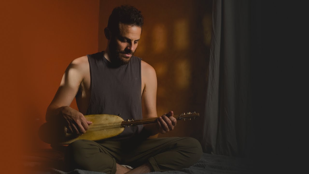 SMALL ROOM IN DAKAR • Xalam African Strings Meditation