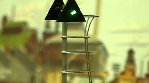 HO Triangular Target Bi-Directional Train Order Signal.avi