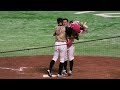 日本ハム 田中賢介へ、川島慶三から花束贈呈～2019.9.21