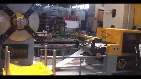 Compact line decoiler, straightener with feeder