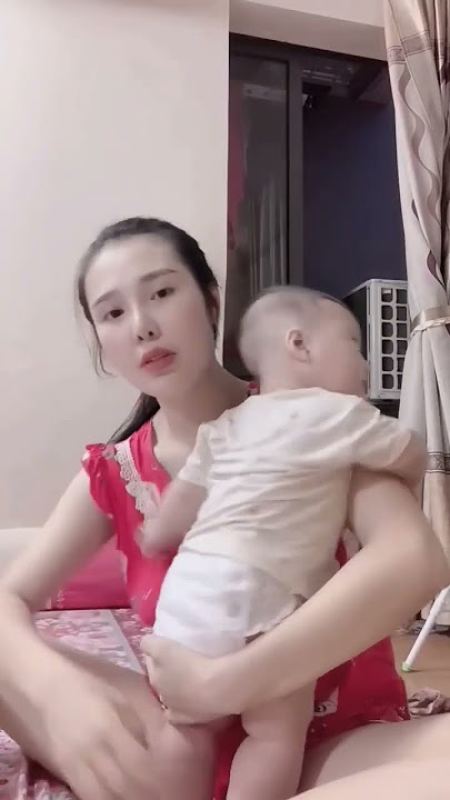 Nuôi con bằng sữa mẹ cùng bà mẹ xinh đẹpMom&Baby #beautiful #breastfeeding #amazing #singlemom