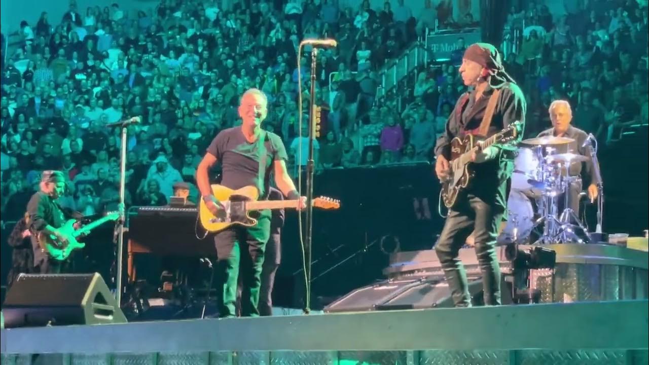 Bruce Springsteen & The E Street Band "The Promised Land" TMobile