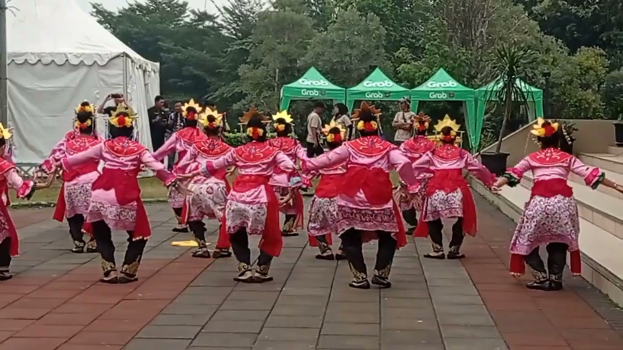 Tari Greget Empok, Alun-alun Depok